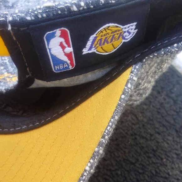 NWOT. Los Angeles Lakers snap back hat - Picture 4 of 7